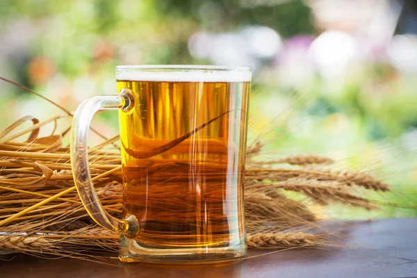 Wheat. Glass Beer. Summer. Outdoor. — Stock Photo, Image