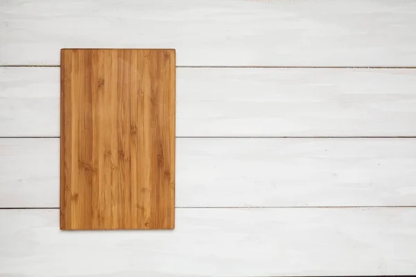 Planche à découper sur bois blanc — Photo