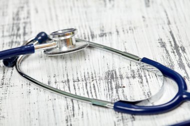 Stetoskop. Kalp hızı kontrol. Tıbbi alet. Tasarımlarınız için. Metal.