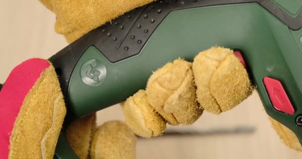 Hand Man Gloves Press Button Power Tool Close — 비디오