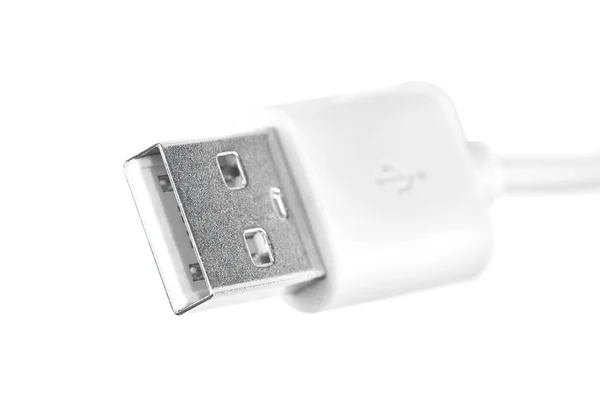 Zamknij białą wtyczkę kabla USB izolowaną na białym tle — Zdjęcie stockowe
