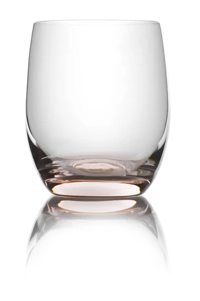 Verre pour whisky vide sur fond blanc — Photo