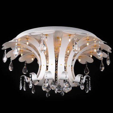 Avize siyah arkaplanda izole edildi