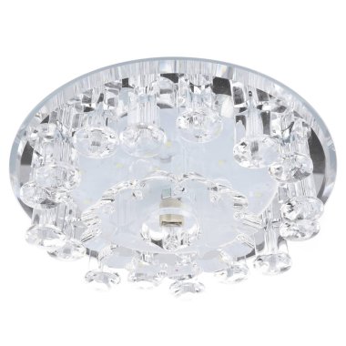 Beyaz arkaplanda izole edilmiş avize