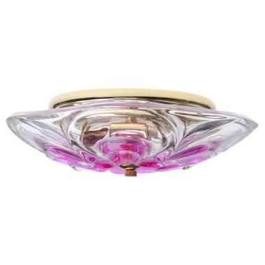 Beyaz arkaplanda izole edilmiş avize