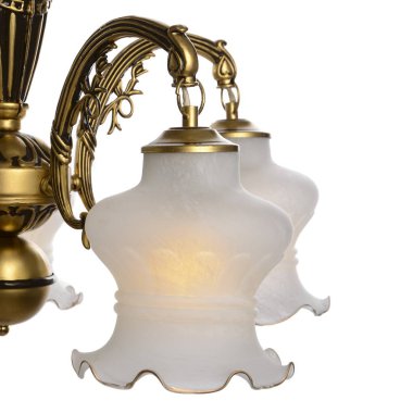 Beyaz arkaplanda izole edilmiş avize