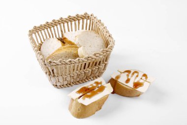 tereyağı ve bal ile baget ekmek