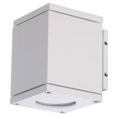 Beyaz arka plan üzerinde izole sokak ışık