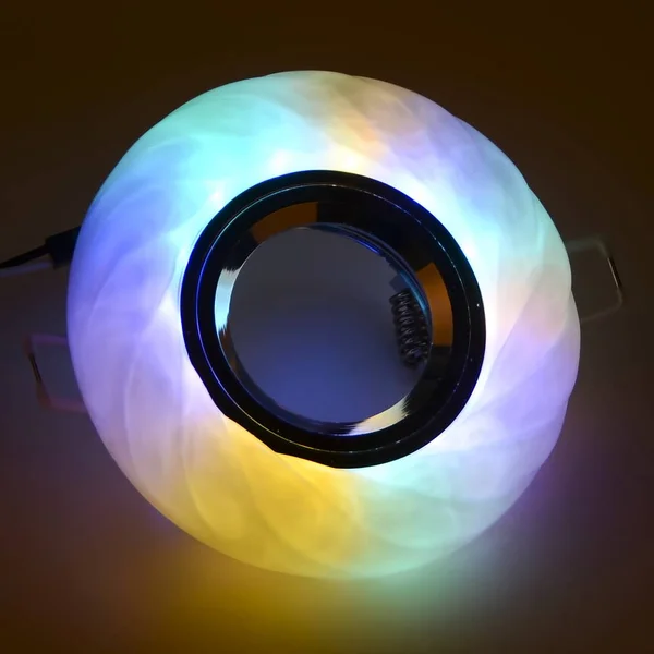 Downlight (proyector) lámpara aislada sobre fondo blanco — Foto de Stock