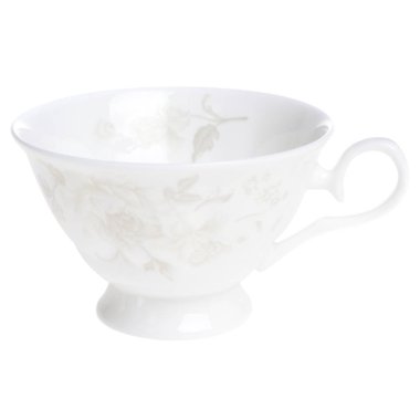 Beyaz arkaplanda izole edilmiş çay fincanı