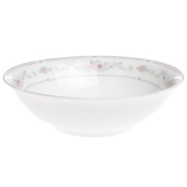 Beyaz arka plan üzerinde izole salata için kase