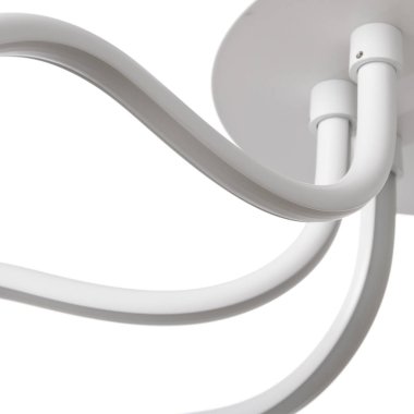 Beyaz arkaplanda izole edilmiş avize