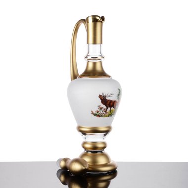 sürahi boş beyaz arka plan üzerinde izole