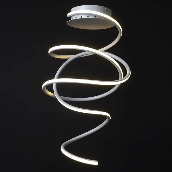 Beyaz arkaplanda izole edilmiş avize