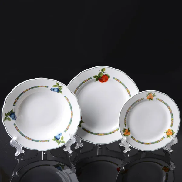 Set of dinner plates empty isolated — Stock Photo, Image