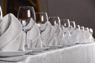 Restoranda masa ayarları