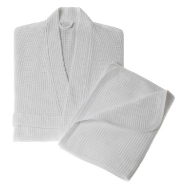 Beyaz arka plan üzerinde izole bornoz