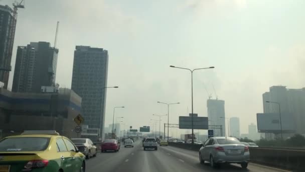 Atmosfera Ruchu Drodze Mieście Samochód Ulicy Jak Zanieczyszczenia Dym Lub — Wideo stockowe