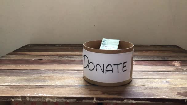 Darowizna Zapobieżenie Wirusowi Covid Concept Donate Box Posiada Higieniczne Maski — Wideo stockowe