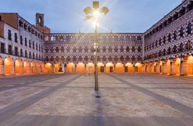 Yüksek kare, Badajoz, İspanya (Plaza Alta)