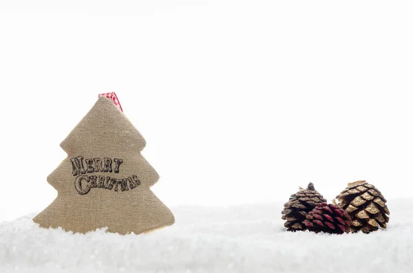 Árbol hecho a mano de la decoración de Navidad con la escritura feliz de Navidad —  Fotos de Stock