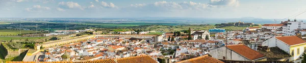 Panoramautsikt över gamla staden i Elvas, söder om Portugal. — Stockfoto