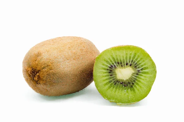 Kiwis aislados en blanco —  Fotos de Stock