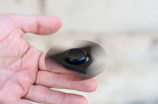 Negro fidget spinner —  Fotos de Stock