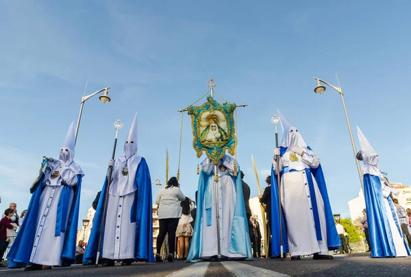 Badajoz, Espanha, domingo. 9 de Abril. Em 2017. Procissão de Nazarenos . — Fotografia de Stock