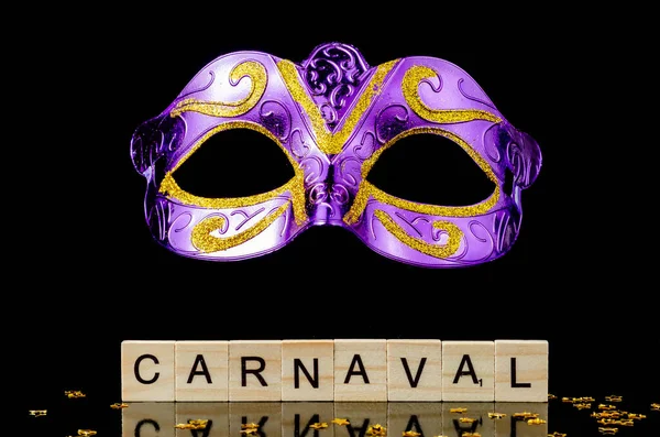 Carnaval Masker Met Houten Tekst Carnaval — Stockfoto