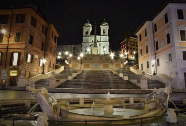Gece yarısı İspanyol Merdivenleri