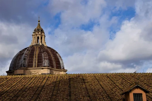 Koepel Onder Blauwe Hemel — Stockfoto