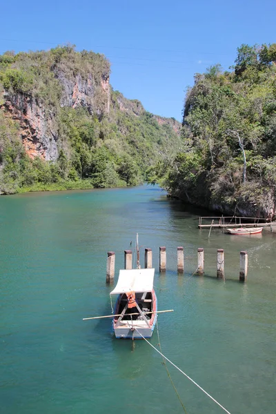 Boca de Yumuri, the canyon where the Yumuri river flows to the sea, near Baracoa, Cuba — Stock Photo, Image