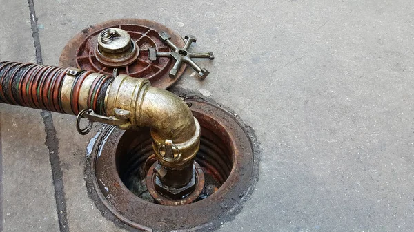 Isıtma yakıtı dağıtım servisi, şehir kaldırımı ve lu