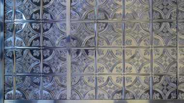 Çemberler ve elmas şekilli gümüş metal cieling döşeme