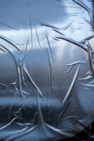 неравномерный морщинистый серебристо-голубой спрей окрашенные стены плакат эффект бумаги
