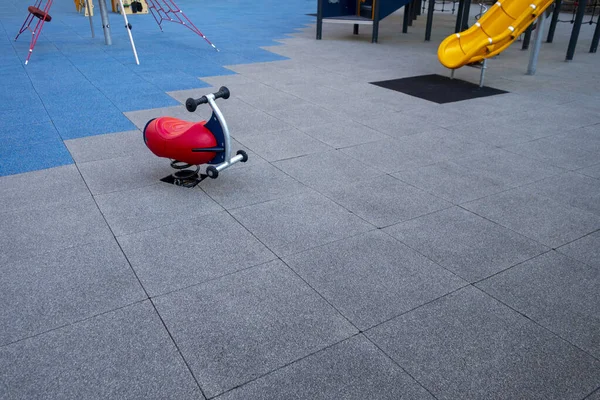 Rocker Toy Rider Parque Infantil Público Con Alfombras Goma — Foto de Stock