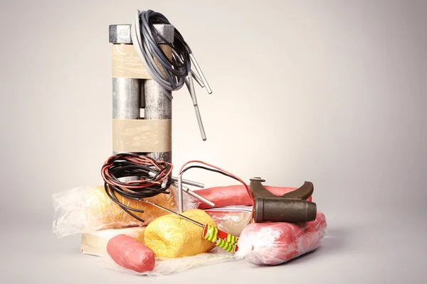 Explosifs, détonateurs et tubes en plastique — Photo