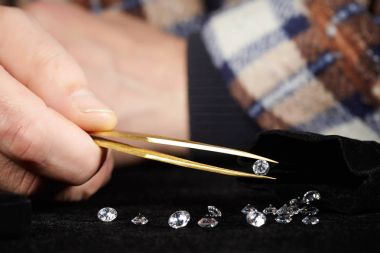 Eski stil elmas kaçakçısı denetimi geri sayıma taşlar 