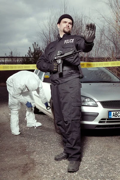 Investigación Escena Del Crimen Oficial Policía Vigilando Lugar Investigación — Foto de Stock