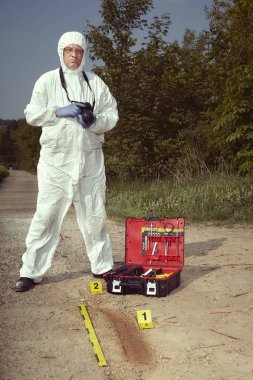 Crime scene Investigation - otomobil lastiği fotoğraflamak yazdırmak sol suç mahallinde
