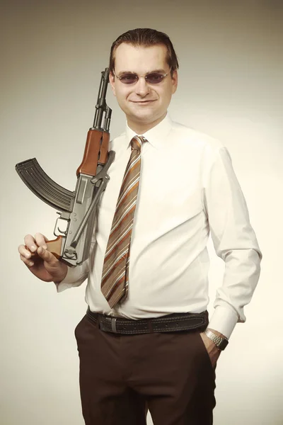 Man Suit Posing Automatic Gun — Stock Photo, Image