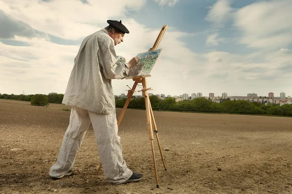 Older Man Painting Artwork Canvas Sunny Day Field — Stock Photo, Image