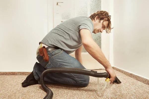 Caucasian Man Cleaning Deeply Carpet Wet Dry Vacuum Hand Adapter — Stock Photo, Image