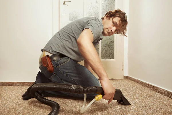 Caucasian Man Cleaning Deeply Carpet Wet Dry Vacuum Hand Adapter — Stock Photo, Image