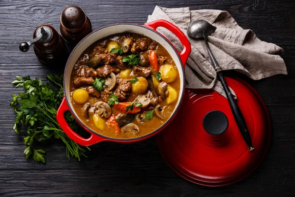 Beef meat with potatoes — Stock Image Beef meat with potatoes Stock Photo