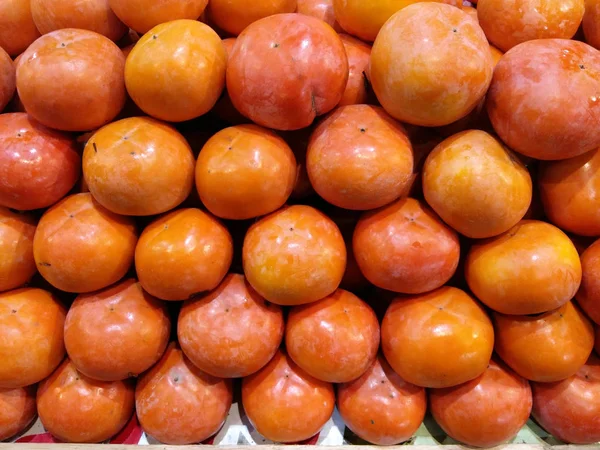 Organic Persimmon Fruits Pile Local Farmers Market — Stock Photo, Image