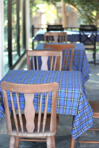 Стіл і стільці, ресторан відкритого кафе — стокове фото