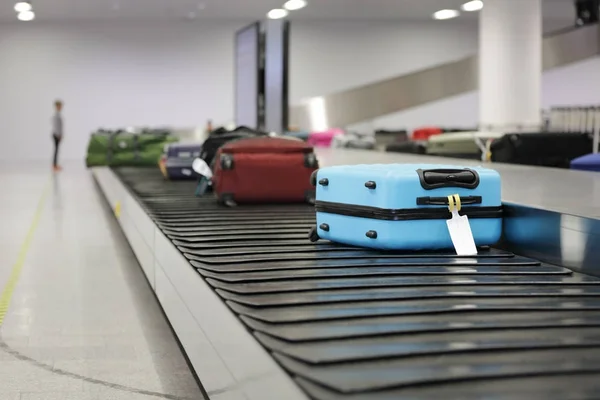 Luggage on conveyor belt — Stock Photo, Image