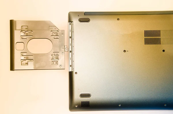 Disassembling Laptop Men Hands Plastic Card Removes Back Cover Case — Stock Photo, Image